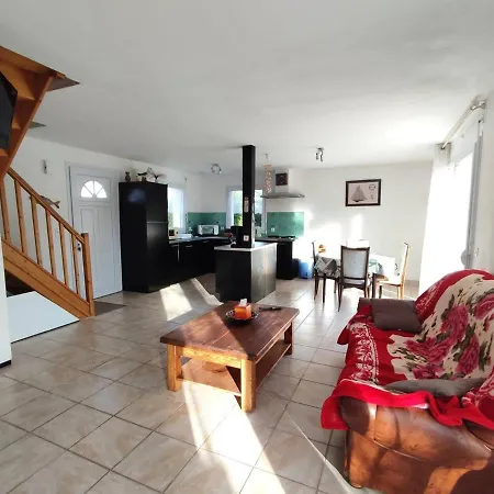 Maison A 210m De La Avec Jardin Clos, Terrasse Et Parking Prive Sur L'ile Grande - Fr-1-368-214 * Pleumeur-Bodou