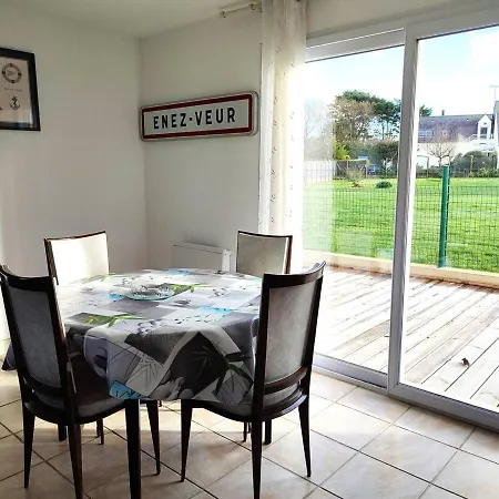 Maison A 210m De La Avec Jardin Clos, Terrasse Et Parking Prive Sur L'ile Grande - Fr-1-368-214 Holiday home *