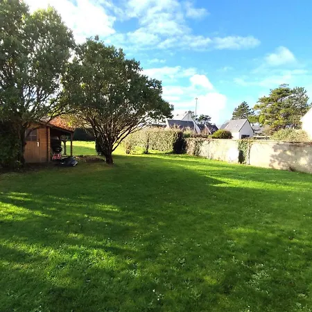 Maison A 210m De La Avec Jardin Clos, Terrasse Et Parking Prive Sur L'ile Grande - Fr-1-368-214 *